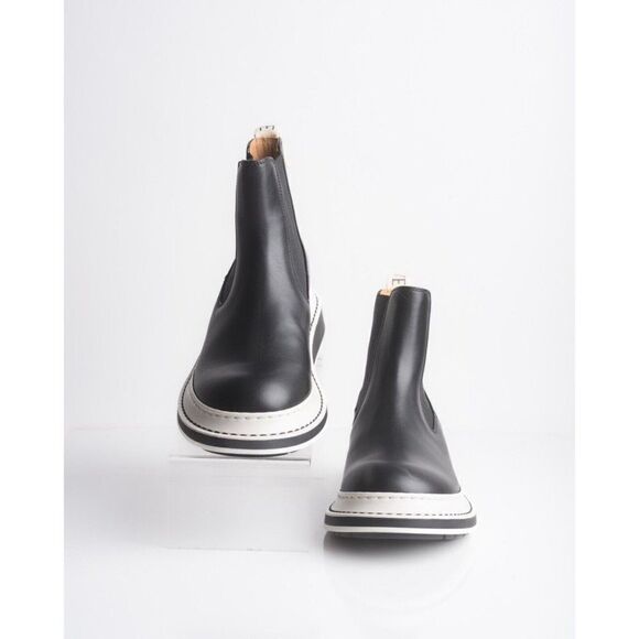 Loewe Womens Chelsea Ankle Boots Leather Pull On Flat Black US 7 EU 37 New - Picture 4 of 10